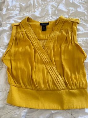 Rachel Rachel Roy Marigold Yellow Pleated Wrap Top M Sleeveless Surplice Blouse